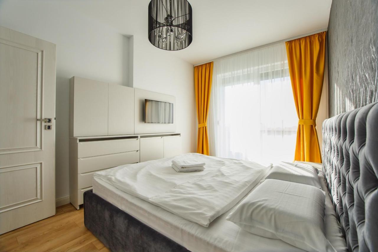 Fantastic Apartment At Prima Residence Oradea Exterior foto